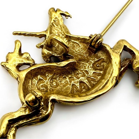 Mythical Jumping Unicorn Brooch Pendant Gold Tone Metropolitan Museum of Art - Picture 4 of 6